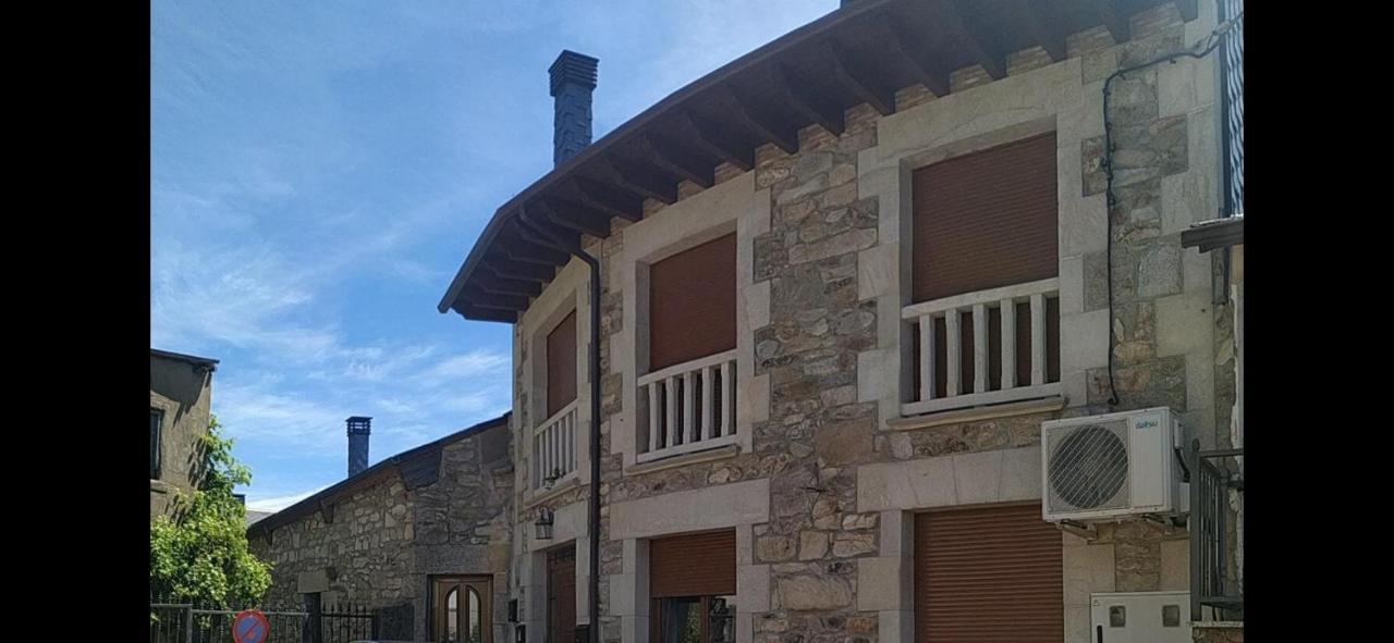 Villa Casa Rustica Cesar Lubián Esterno foto